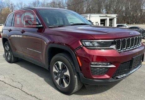 جیپ گراند شیرۆکی